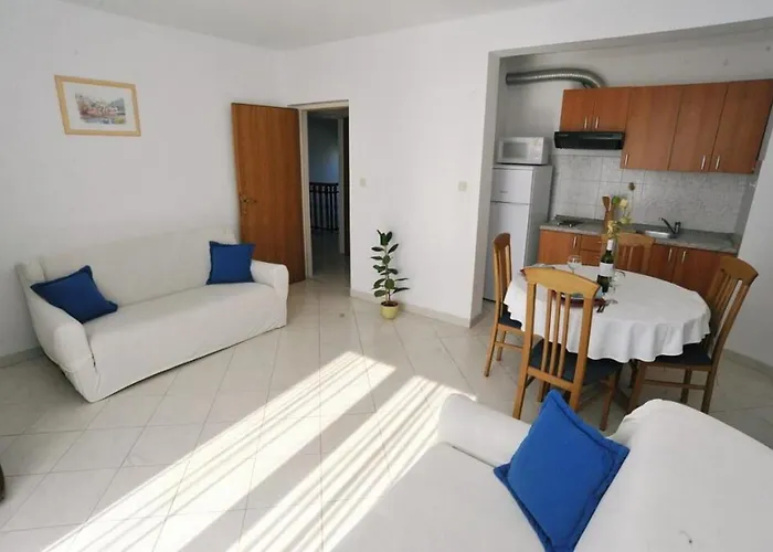 Ana-marija Apartman *