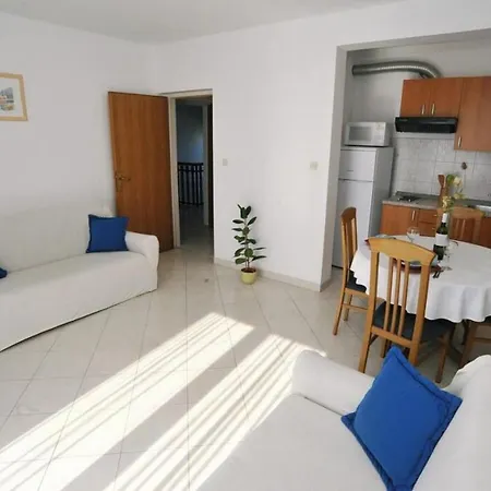 Ana-marija Apartamento *